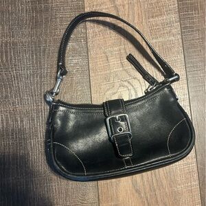 Small Coach black leather shoulder bag